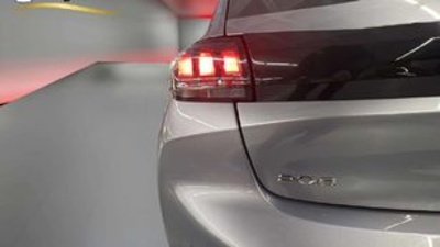 Peugeot 208 PureTech 100 Active Pack 75 kW (100 CV) Peugeot 208 PureTech 100 Active Pack 75 kW (100 CV)