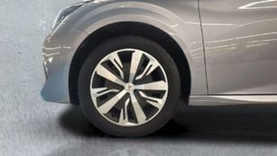 Peugeot 208 PureTech 100 Active Pack 75 kW (100 CV) Peugeot 208 PureTech 100 Active Pack 75 kW (100 CV)