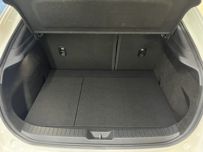 MazdaCX-30 2.0 Skyactiv-G Evolution 2WD 90 kW (122 CV) Vehículo usado en Barcelona - 33 MazdaCX-30 2.0 Skyactiv-G Evolution 2WD 90 kW (122 CV) Vehículo usado en Barcelona - 33