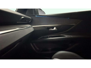 Peugeot 3008 PureTech 130 S&S Active Pack 96 kW (130 CV) Peugeot 3008 PureTech 130 S&S Active Pack 96 kW (130 CV)