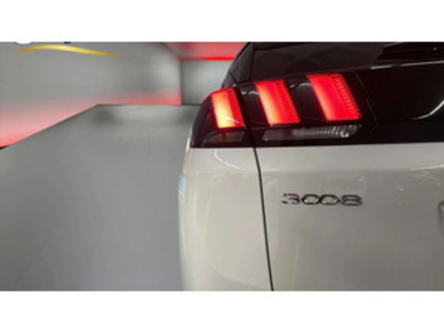 Peugeot 3008 PureTech 130 S&S Active Pack 96 kW (130 CV) Peugeot 3008 PureTech 130 S&S Active Pack 96 kW (130 CV)