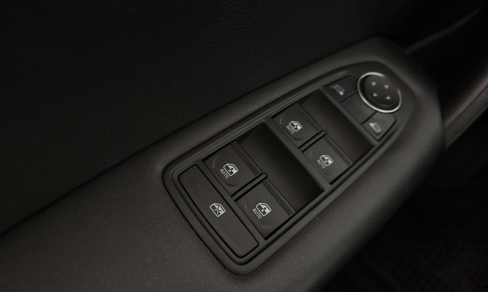 Renault Captur Intens TCe 66 kW (90 CV) - 25 Renault Captur Intens TCe 66 kW (90 CV) - 25