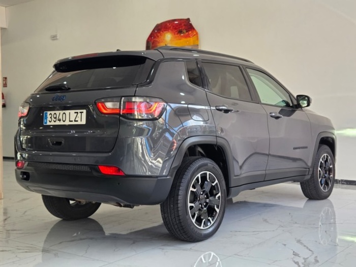 JeepCompass 1.3 PHEV Trailhawk AWD AT 177 kW (240 CV) Vehículo usado en Barcelona - 3 JeepCompass 1.3 PHEV Trailhawk AWD AT 177 kW (240 CV) Vehículo usado en Barcelona - 3