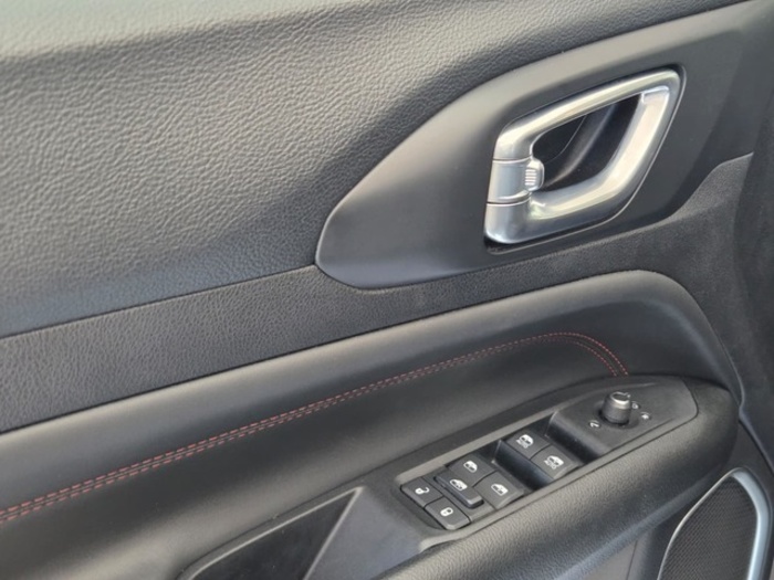 JeepCompass 1.3 PHEV Trailhawk AWD AT 177 kW (240 CV) Vehículo usado en Barcelona - 40 JeepCompass 1.3 PHEV Trailhawk AWD AT 177 kW (240 CV) Vehículo usado en Barcelona - 40