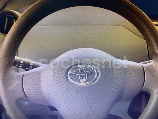 ToyotaYaris 1.3 VVT-i Sol 64 kW (87 CV) Vehículo usado en Barcelona - 7