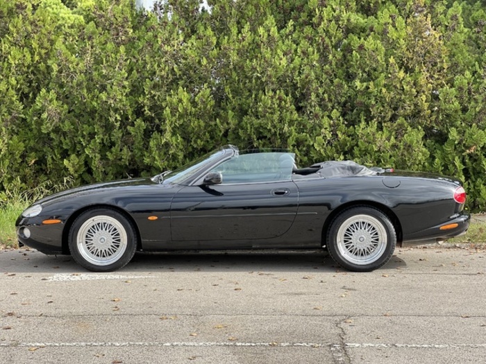 JaguarXK 4.0 Convertible XK8 216 kW (290 CV) Vehículo usado en Barcelona - 2 JaguarXK 4.0 Convertible XK8 216 kW (290 CV) Vehículo usado en Barcelona - 2