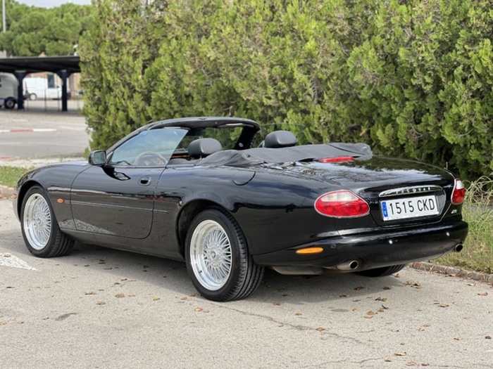 JaguarXK 4.0 Convertible XK8 216 kW (290 CV) Vehículo usado en Barcelona - 3 JaguarXK 4.0 Convertible XK8 216 kW (290 CV) Vehículo usado en Barcelona - 3