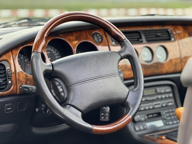 JaguarXK 4.0 Convertible XK8 216 kW (290 CV) Vehículo usado en Barcelona - 27