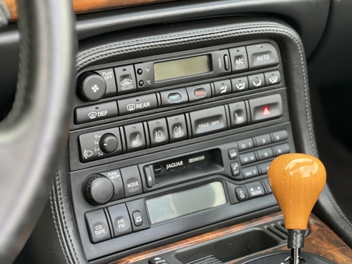 JaguarXK 4.0 Convertible XK8 216 kW (290 CV) Vehículo usado en Barcelona - 33 JaguarXK 4.0 Convertible XK8 216 kW (290 CV) Vehículo usado en Barcelona - 33