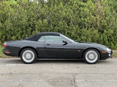 Jaguar XK 4.0 Convertible XK8 216 kW (290 CV) Jaguar XK 4.0 Convertible XK8 216 kW (290 CV)