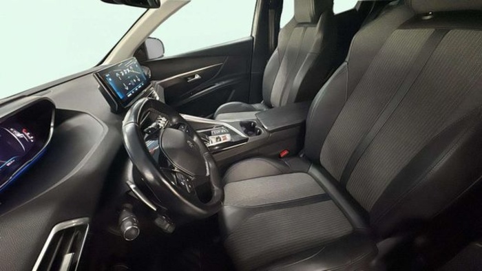 Peugeot3008 BlueHDI 130 S&S Allure EAT8 96 kW (130 CV) Vehículo usado en Barcelona - 9 Peugeot3008 BlueHDI 130 S&S Allure EAT8 96 kW (130 CV) Vehículo usado en Barcelona - 9