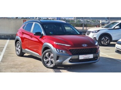 Hyundai Kona 1.6 GDI HEV Maxx DCT 104 kW (141 CV) Hyundai Kona 1.6 GDI HEV Maxx DCT 104 kW (141 CV)