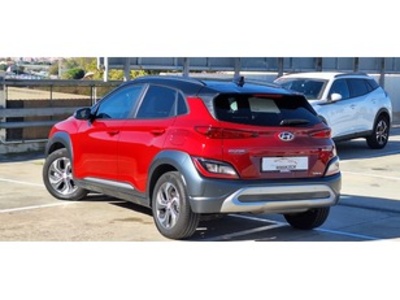 Hyundai Kona 1.6 GDI HEV Maxx DCT 104 kW (141 CV) Hyundai Kona 1.6 GDI HEV Maxx DCT 104 kW (141 CV)