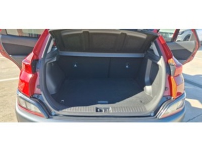 Hyundai Kona 1.6 GDI HEV Maxx DCT 104 kW (141 CV) Hyundai Kona 1.6 GDI HEV Maxx DCT 104 kW (141 CV)