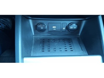 Hyundai Kona 1.6 GDI HEV Maxx DCT 104 kW (141 CV) Hyundai Kona 1.6 GDI HEV Maxx DCT 104 kW (141 CV)