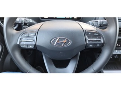Hyundai Kona 1.6 GDI HEV Maxx DCT 104 kW (141 CV) Hyundai Kona 1.6 GDI HEV Maxx DCT 104 kW (141 CV)