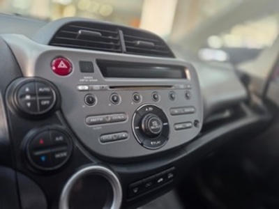 Honda Jazz 1.4 i-VTEC Executive i-Shift 74 kW (100 CV) Honda Jazz 1.4 i-VTEC Executive i-Shift 74 kW (100 CV)