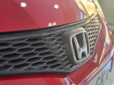 Honda Jazz 1.4 i-VTEC Executive i-Shift 74 kW (100 CV) Honda Jazz 1.4 i-VTEC Executive i-Shift 74 kW (100 CV)