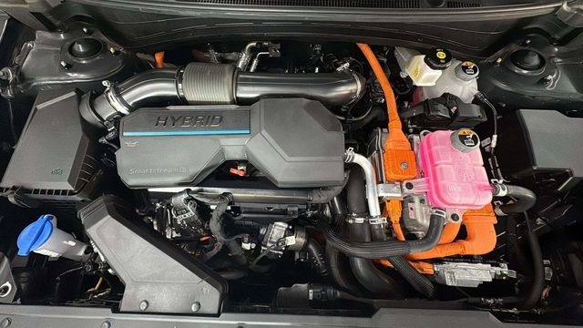 KiaSportage 1.6 T-GDi HEV Drive 4x2 158 kW (215 CV) Vehículo usado en Barcelona - 17