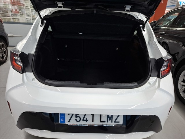 ToyotaCorolla 1.8 125 Híbrido Active Tech E-CVT 90 kW (122 CV) Vehículo usado en Barcelona - 7