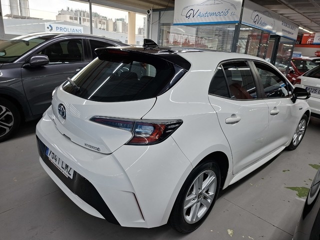 ToyotaCorolla 1.8 125 Híbrido Active Tech E-CVT 90 kW (122 CV) Vehículo usado en Barcelona - 8
