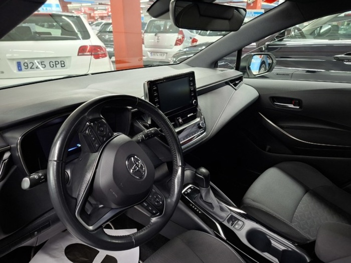 ToyotaCorolla 1.8 125 Híbrido Active Tech E-CVT 90 kW (122 CV) Vehículo usado en Barcelona - 11 ToyotaCorolla 1.8 125 Híbrido Active Tech E-CVT 90 kW (122 CV) Vehículo usado en Barcelona - 11