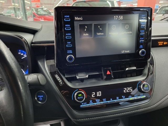 ToyotaCorolla 1.8 125 Híbrido Active Tech E-CVT 90 kW (122 CV) Vehículo usado en Barcelona - 13