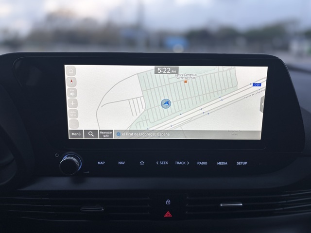 HyundaiBayon 1.0 TGDI 48V Tecno 74 kW (100 CV) Vehículo usado en Barcelona - 15