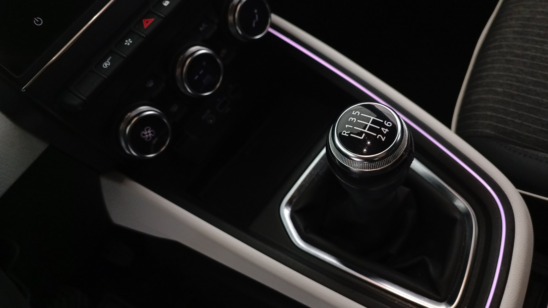 Renault Clio Techno TCe 66 kW (90 CV) - 21