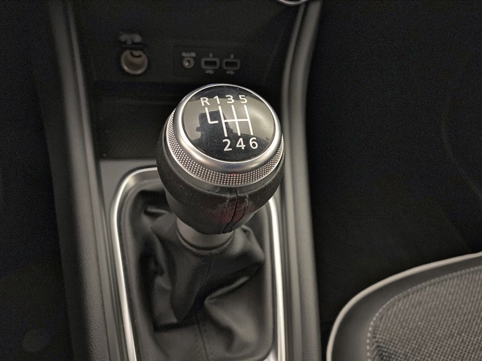 Renault Captur Zen TCe 66 kW (90 CV) - 10 Renault Captur Zen TCe 66 kW (90 CV) - 10