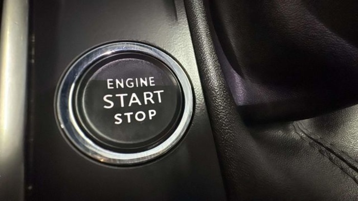 Peugeot3008 PureTech 130 S&S Active 96 kW (130 CV) Vehículo usado en Barcelona - 18 Peugeot3008 PureTech 130 S&S Active 96 kW (130 CV) Vehículo usado en Barcelona - 18