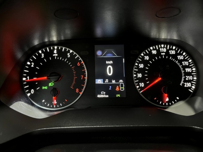 RenaultCaptur Evolution TCe GLP 74 kW (100 CV) Vehículo usado en Barcelona - 13 RenaultCaptur Evolution TCe GLP 74 kW (100 CV) Vehículo usado en Barcelona - 13