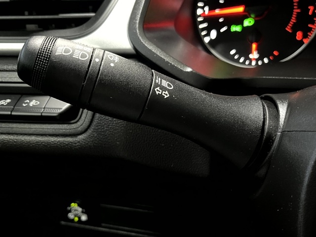 RenaultCaptur Evolution TCe GLP 74 kW (100 CV) Vehículo usado en Barcelona - 17