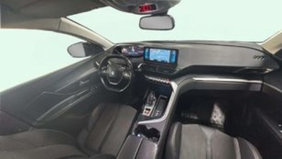 Peugeot 3008 BlueHDI 130 S&S Allure EAT8 96 kW (130 CV) Peugeot 3008 BlueHDI 130 S&S Allure EAT8 96 kW (130 CV)