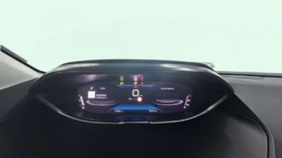 Peugeot 3008 BlueHDI 130 S&S Allure EAT8 96 kW (130 CV) Peugeot 3008 BlueHDI 130 S&S Allure EAT8 96 kW (130 CV)