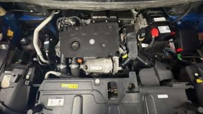 Peugeot 3008 BlueHDI 130 S&S Allure EAT8 96 kW (130 CV) Peugeot 3008 BlueHDI 130 S&S Allure EAT8 96 kW (130 CV)