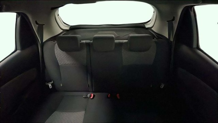 ToyotaYaris 100 Active MultiDrive 73 kW (99 CV) Vehículo usado en Barcelona - 8 ToyotaYaris 100 Active MultiDrive 73 kW (99 CV) Vehículo usado en Barcelona - 8