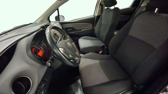 ToyotaYaris 100 Active MultiDrive 73 kW (99 CV) Vehículo usado en Barcelona - 9 ToyotaYaris 100 Active MultiDrive 73 kW (99 CV) Vehículo usado en Barcelona - 9