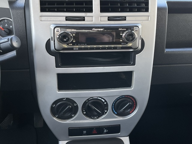 JeepPatriot 2.0 CRD Limited 103 kW (140 CV) Vehículo usado en Barcelona - 16