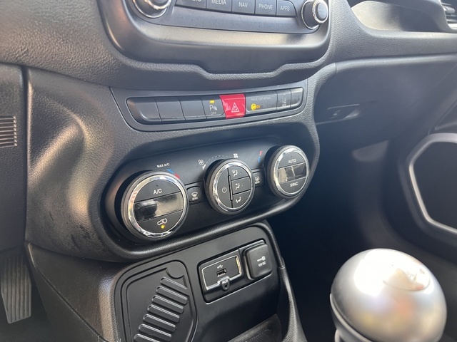 JeepRenegade 1.6 Multijet Longitude 4x2 88 kW (120 CV) Vehículo usado en Barcelona - 18