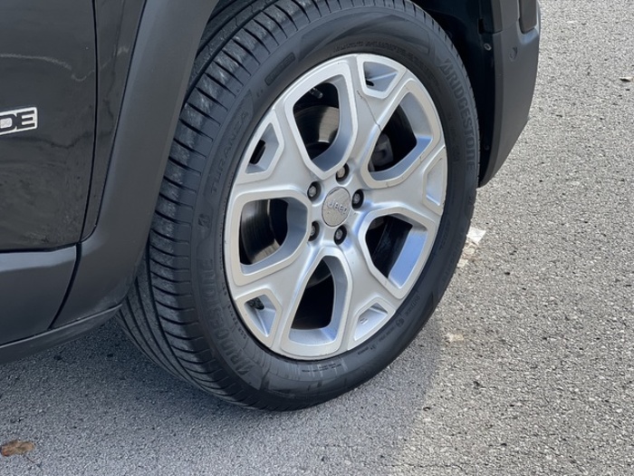 JeepRenegade 1.6 Multijet Longitude 4x2 88 kW (120 CV) Vehículo usado en Barcelona - 25 JeepRenegade 1.6 Multijet Longitude 4x2 88 kW (120 CV) Vehículo usado en Barcelona - 25