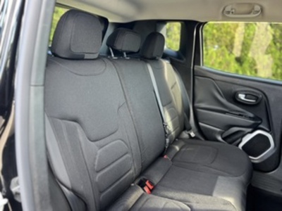 Jeep Renegade 1.6 Multijet Longitude 4x2 88 kW (120 CV) Jeep Renegade 1.6 Multijet Longitude 4x2 88 kW (120 CV)