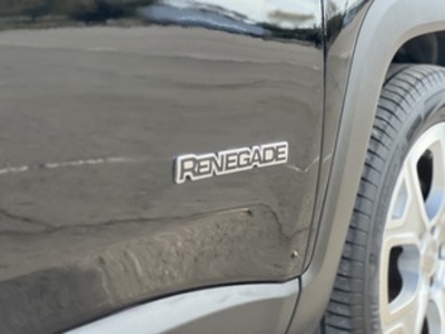 Jeep Renegade 1.6 Multijet Longitude 4x2 88 kW (120 CV) Jeep Renegade 1.6 Multijet Longitude 4x2 88 kW (120 CV)