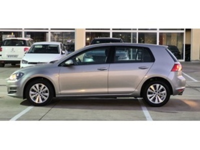 Volkswagen Golf Edition 1.2 TSI BMT 81 kW (110 CV) Volkswagen Golf Edition 1.2 TSI BMT 81 kW (110 CV)