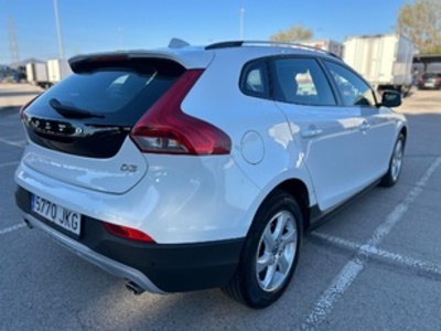 Volvo V40 Cross Country D3 Momentum 110 kW (150 CV) Volvo V40 Cross Country D3 Momentum 110 kW (150 CV)