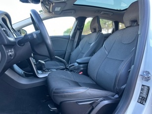 Volvo V40 Cross Country D3 Momentum 110 kW (150 CV)