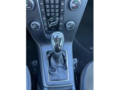 Volvo V40 Cross Country D3 Momentum 110 kW (150 CV) Volvo V40 Cross Country D3 Momentum 110 kW (150 CV)