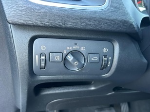 Volvo V40 Cross Country D3 Momentum 110 kW (150 CV)