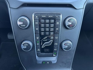 Volvo V40 Cross Country D3 Momentum 110 kW (150 CV)