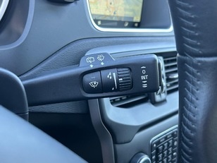 Volvo V40 Cross Country D3 Momentum 110 kW (150 CV)